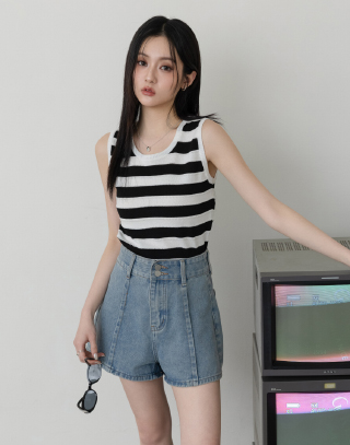 跳色橫條紋柔織背心