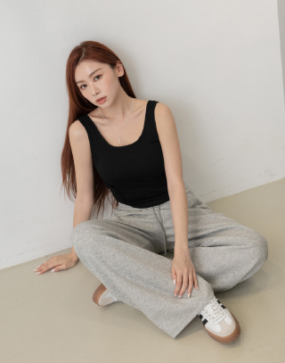 顯瘦U領壓褶棉感背心