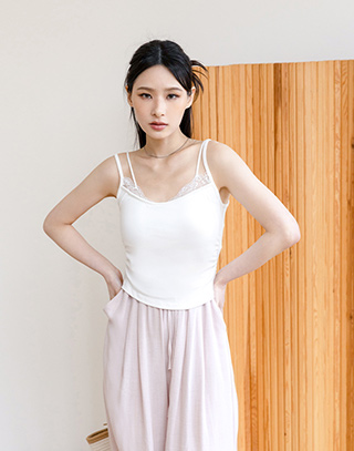 牛奶肌高彈蕾絲抓皺BRA TOP