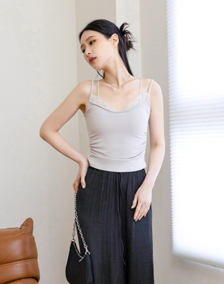 牛奶肌高彈蕾絲抓皺BRA TOP