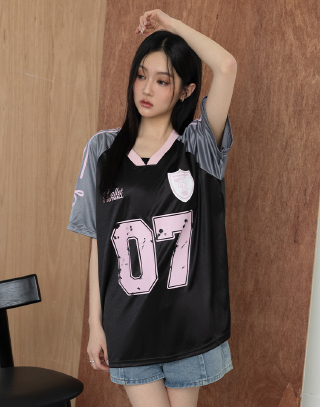 甜酷風蝴蝶結V領T-SHIRT