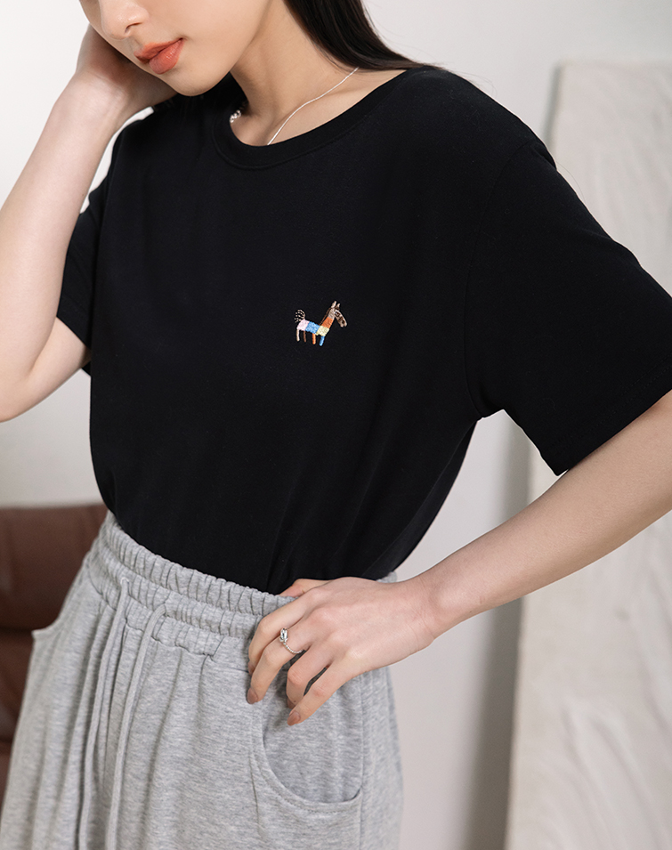 小馬漫步刺繡棉感T-shirt