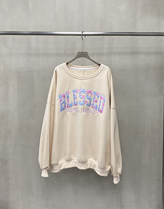 繽紛花花貼布繡大學T