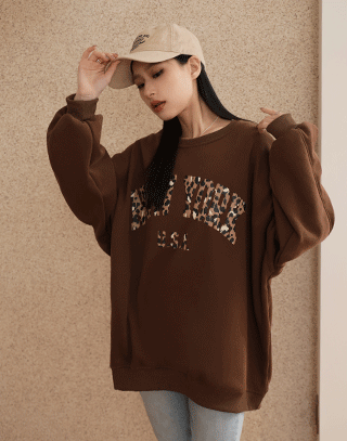 豹紋字樣美式大學T