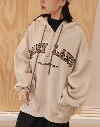 慵懶字母半拉鍊連帽上衣