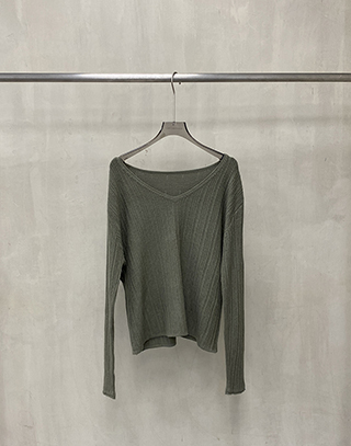 柔霧坑條素色上衣