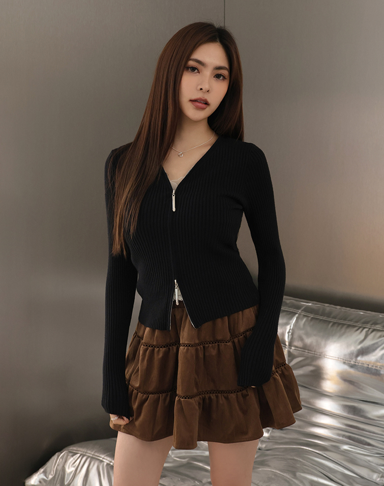 V領修身拉鍊針織上衣