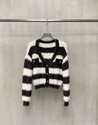 鬆弛感千金V領針織外套