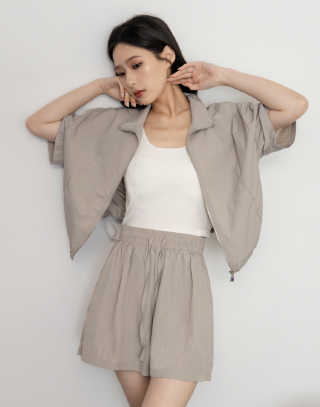 素色輕雅短褲套裝