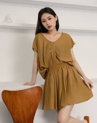 細織亞麻抓褶短褲套裝