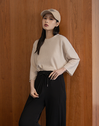 彈力泡泡格中袖圓擺上衣