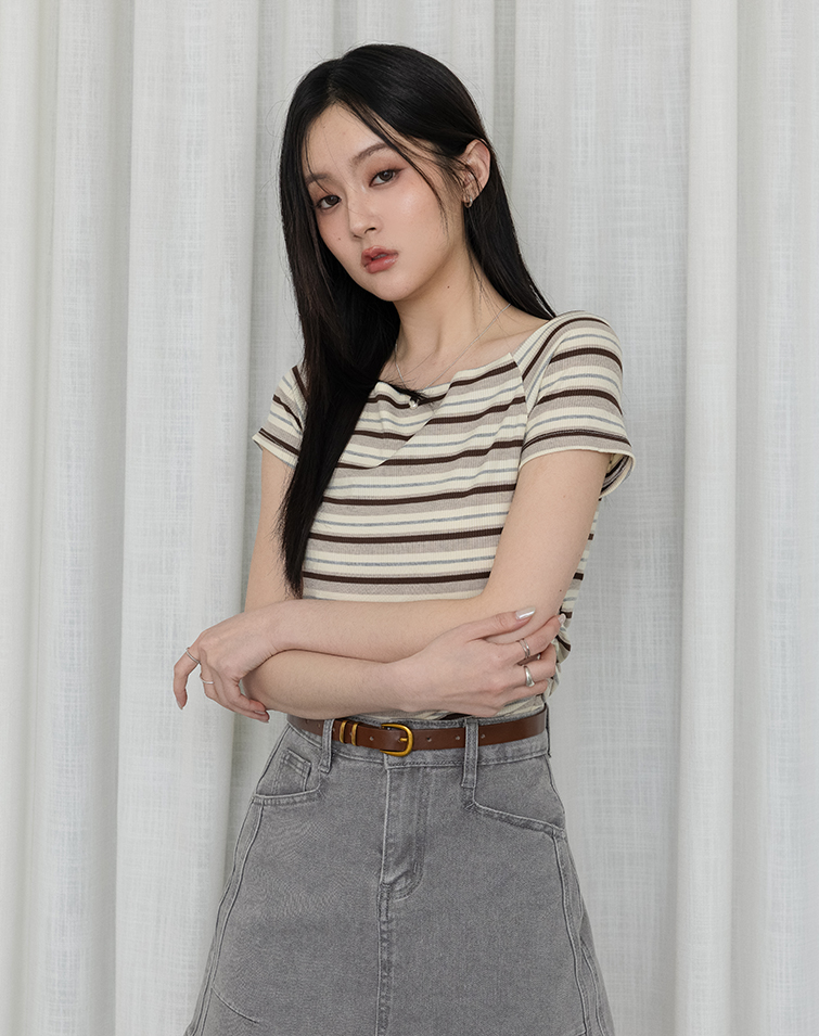 撞色條紋一字領短袖上衣