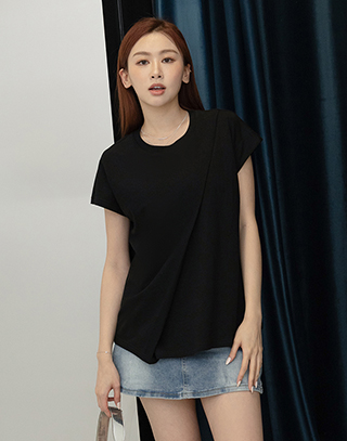 空氣棉設計感短袖上衣