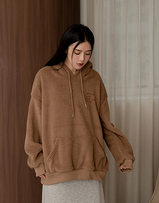 跳色字母繡絨絨連帽上衣