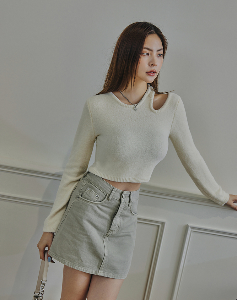 鬆軟單肩簍空造型上衣