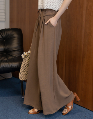 細砂霧感小荷葉造型寬褲