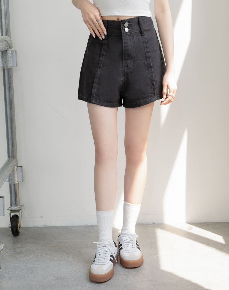 超模比例洗水牛仔短褲