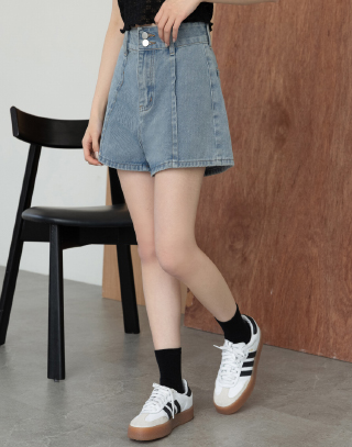 超模比例洗水牛仔短褲