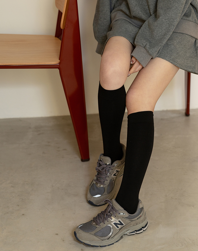 極細彈 彈力包覆中筒襪